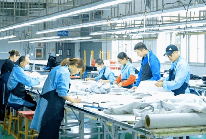 潛江訂單旺生產(chǎn)忙，技術(shù)研發(fā)與銷售火力全開(kāi)